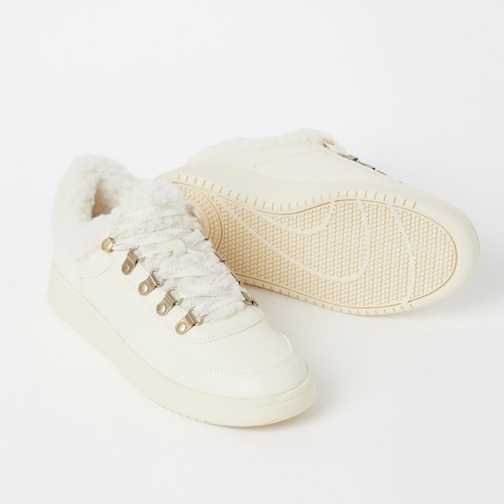 H&M White Faux Shearling Sneakers Size 7